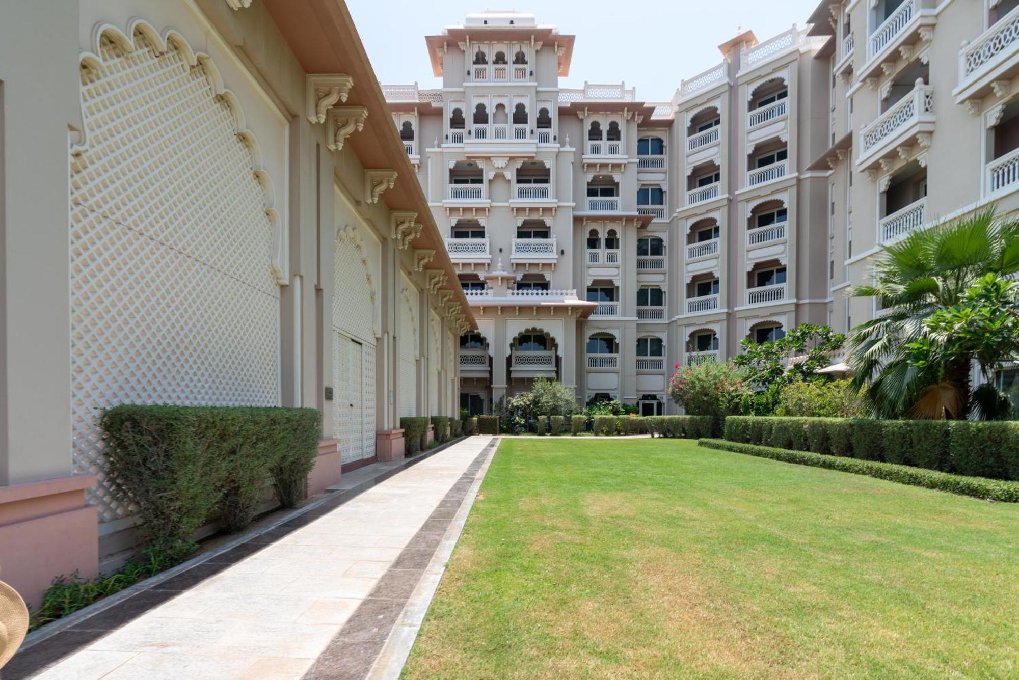 Samaya Homes - The Palm Modern 1b With Access Dubai