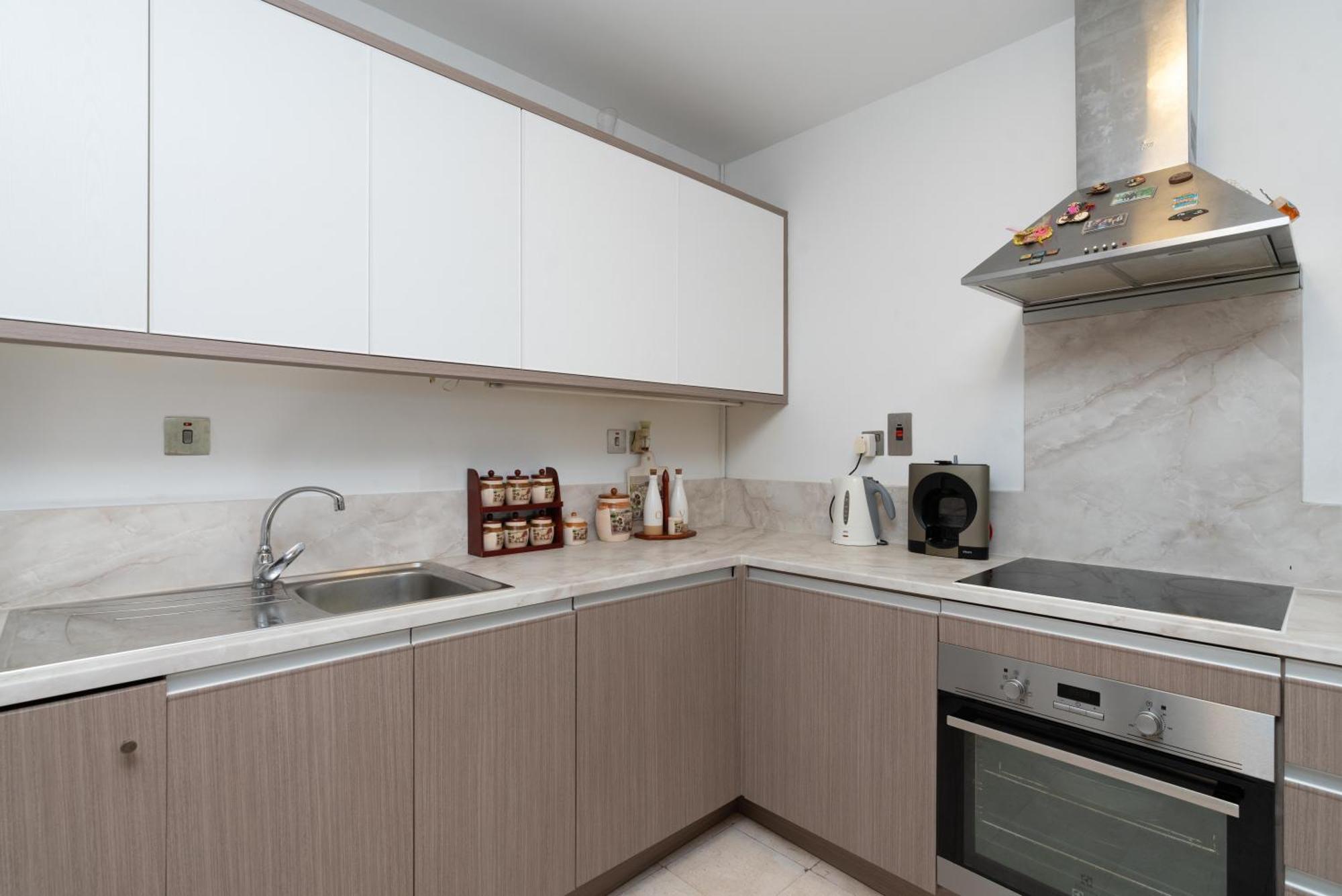 Samaya Homes - The Palm Modern 1b With Access *